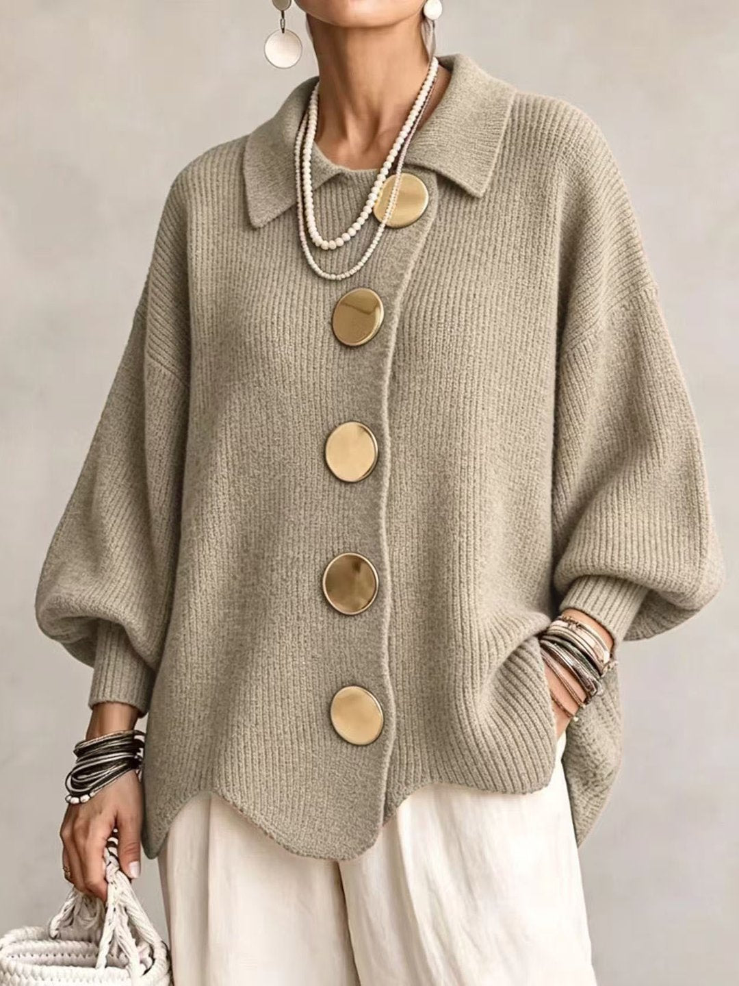 Stefanie | Cardigan oversize à col avec gros boutons métalliques