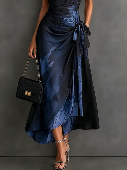 Camilla | Robe midi portefeuille à imprimé abstrait, bleue