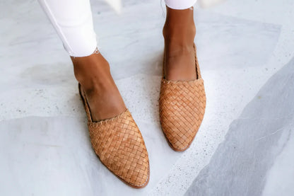 LOLA™ | Slingback Trenzado de Piel