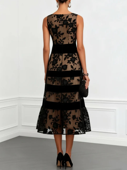 AZABACHE™ | Vestido Midi de Malla Floral con Paneles de Terciopelo
