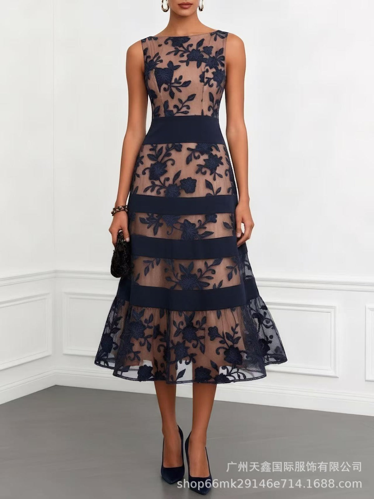 Robe midi Odette en tulle brodé à motifs floraux