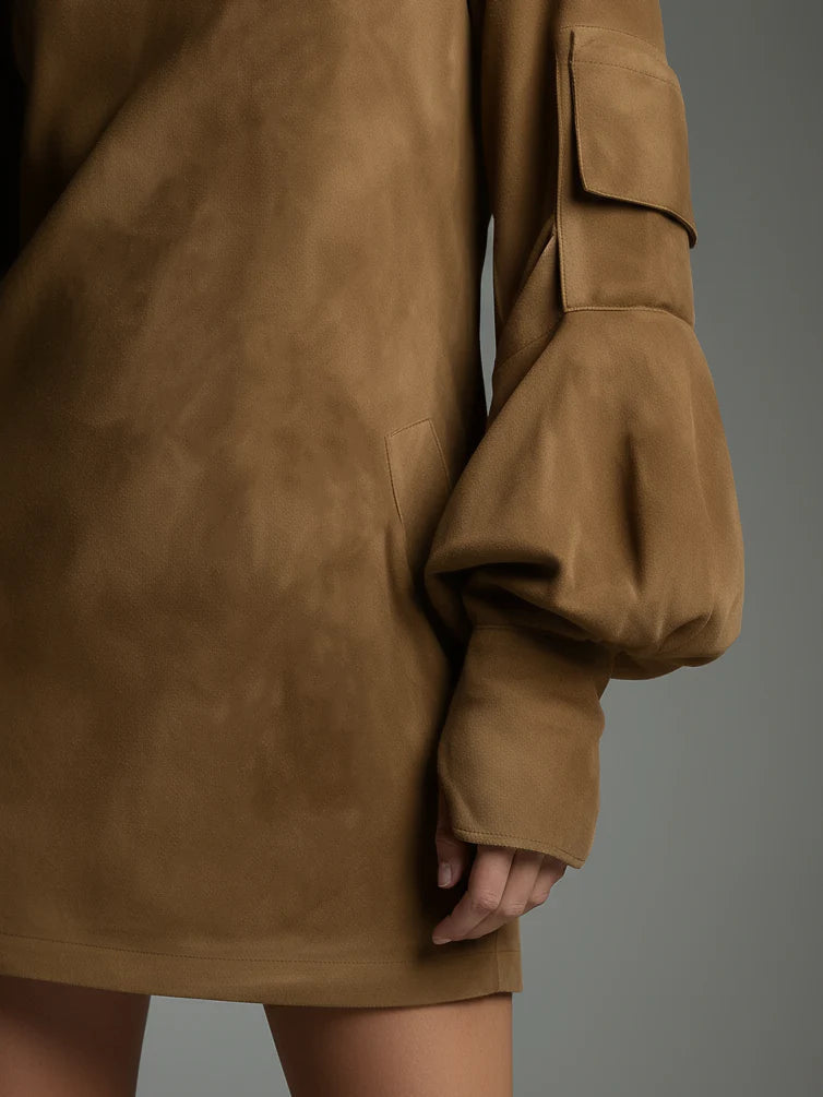 Bibiane | Mini-robe oversize en suède à col montant
