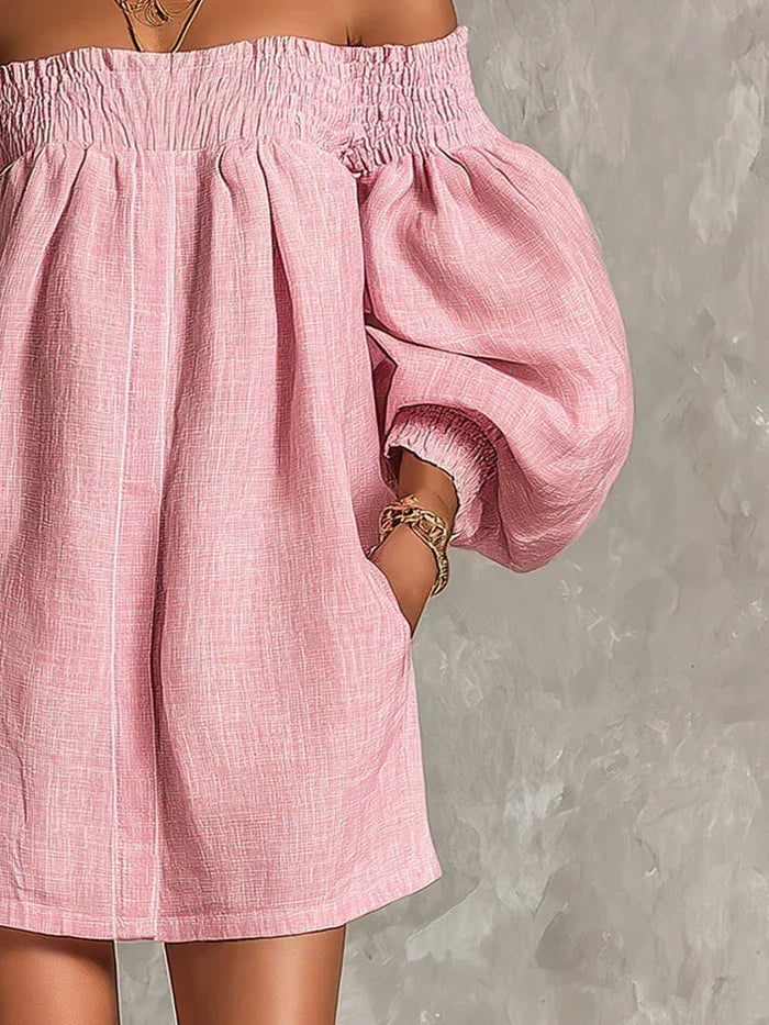 Robe courte Gisela rose, coupe trapèze, à manches bouffantes et épaules dénudées