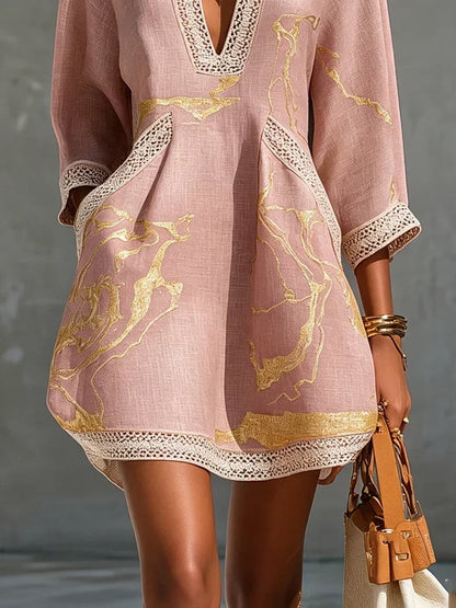 Mini-robe en dentelle Calista rose à col en V