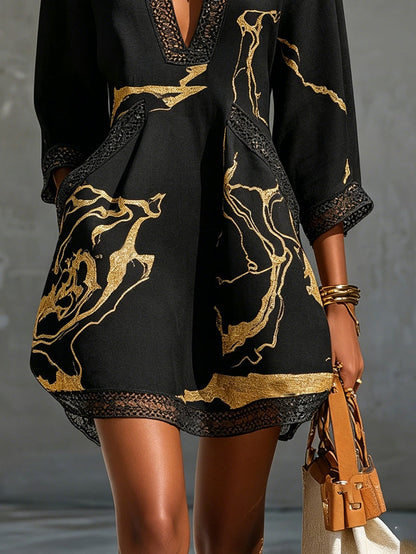 Candela™ | Minivestido negro con estampado de mármol dorado y encaje de ganchillo