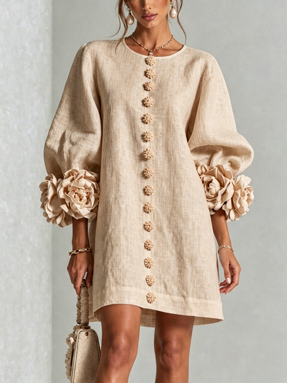 Vestido mini blanco con botones con motivos florales y mangas con motivos florales extravagantes