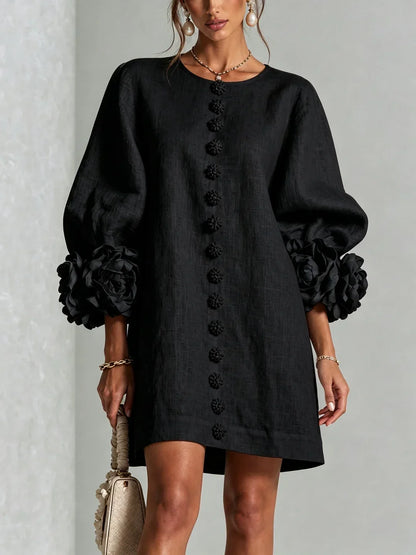 Robe courte Elvira avec boutons floraux et manches fleuries