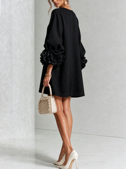 Vestido mini blanco con botones con motivos florales y mangas con motivos florales extravagantes