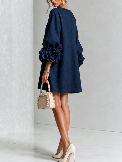 Vestido mini blanco con botones con motivos florales y mangas con motivos florales extravagantes