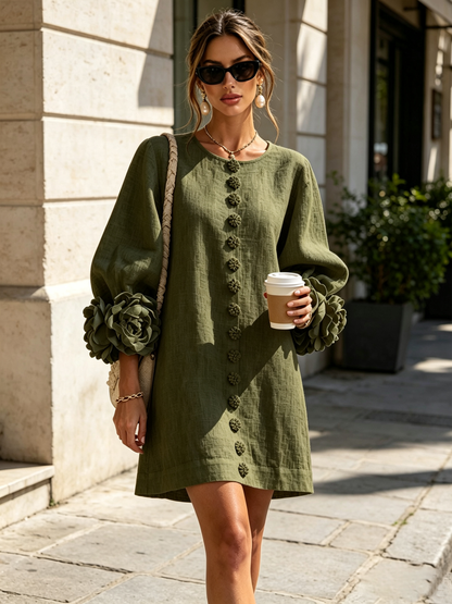 Vestido mini tipo camisa con estampado floral en verde oliva y puños florales extravagantes
