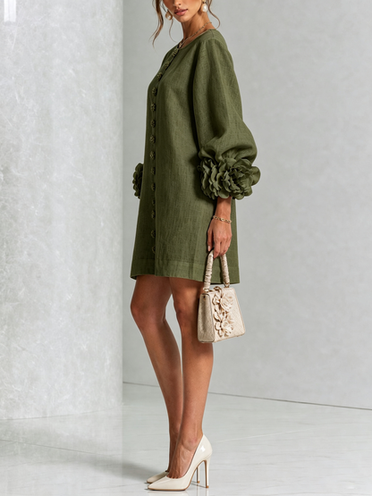 Vestido mini tipo camisa con estampado floral en verde oliva y puños florales extravagantes