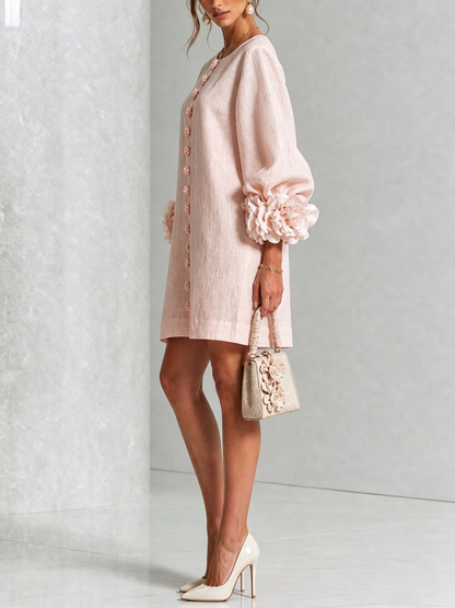 Vestido mini blanco con botones con motivos florales y mangas con motivos florales extravagantes