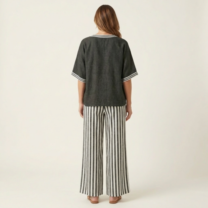 Juliana | Top de escote en V estilo varsity y conjunto de pantalón ancho a rayas