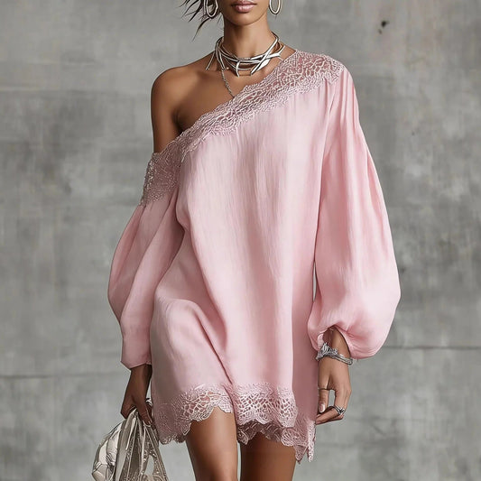 Robe courte Olivia en dentelle à épaules dénudées et manches bouffantes